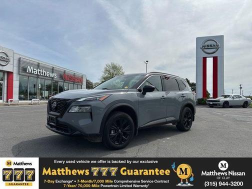 Boulder Gray Pearl/Super Black 2023 Nissan Rogue SV