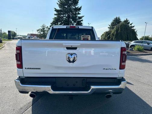 Ivory White Tri-Coat Pearlcoat 2023 RAM 1500 Laramie