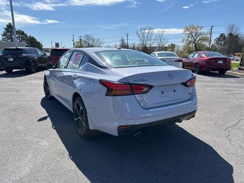 2023 Nissan Altima SR Intelligent AWD