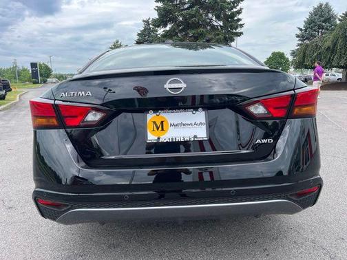 Super Black 2026 Nissan Altima 2.5 SV