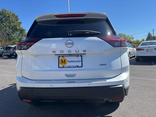 2026 Nissan Rogue SV