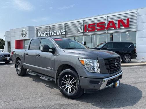 2024 Nissan Titan SV