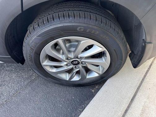 Molten Silver 2018 Hyundai TUCSON SEL Plus