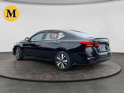 Super Black 2022 Nissan Altima 2.5 SV