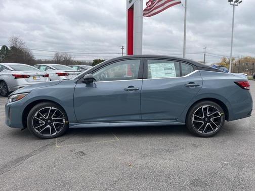 2025 Nissan Sentra SR