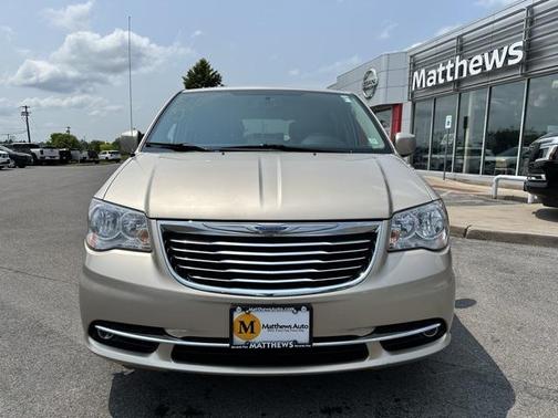 2014 Chrysler Town & Country Touring