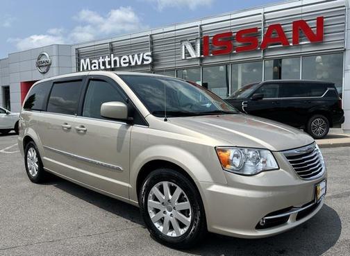 2014 Chrysler Town & Country Touring