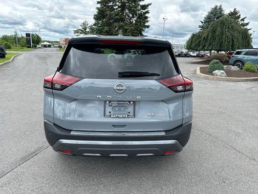 Boulder Gray Pearl 2023 Nissan Rogue SL