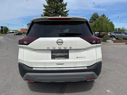 Pearl White Tricoat 2023 Nissan Rogue SV