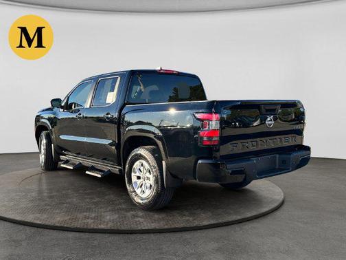 Super Black 2024 Nissan Frontier SV