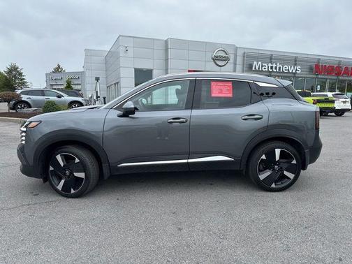 Gun Metallic 2025 Nissan Kicks SR