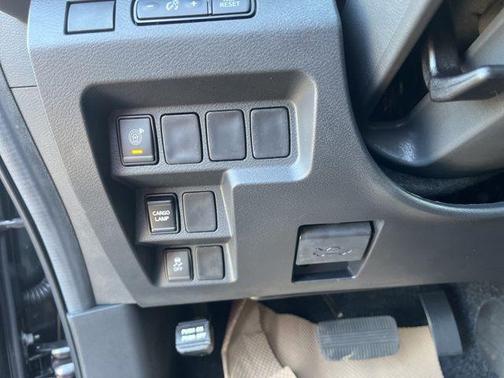 Gun Metallic 2026 Nissan Frontier SV