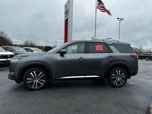 2024 Nissan Pathfinder Platinum 4WD