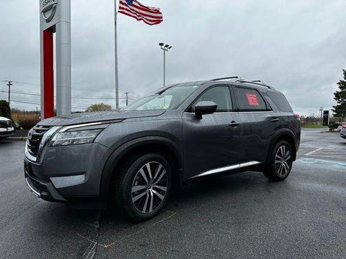 2024 Nissan Pathfinder Platinum 4WD
