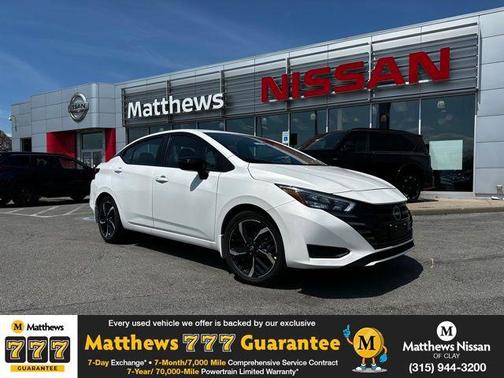 Aspen White Tricoat 2025 Nissan Versa 1.6 S