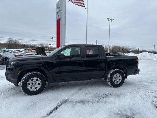 2023 Nissan Frontier S