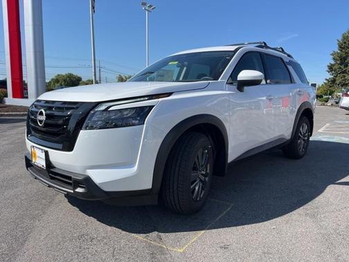 2025 Nissan Pathfinder SV 4WD