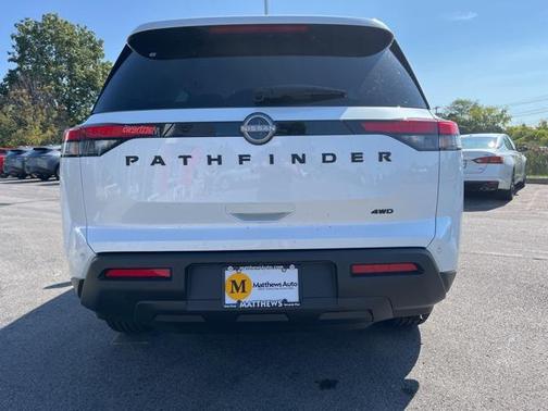 2025 Nissan Pathfinder SV 4WD