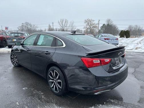 2022 Chevrolet Malibu FWD RS