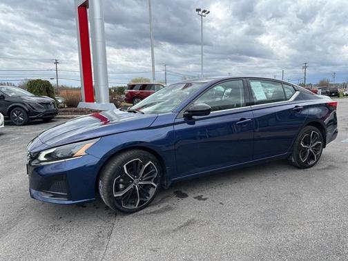 2023 Nissan Altima SR Intelligent AWD