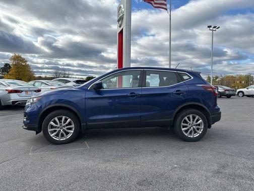 2022 Nissan Rogue Sport S