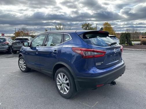 2022 Nissan Rogue Sport S