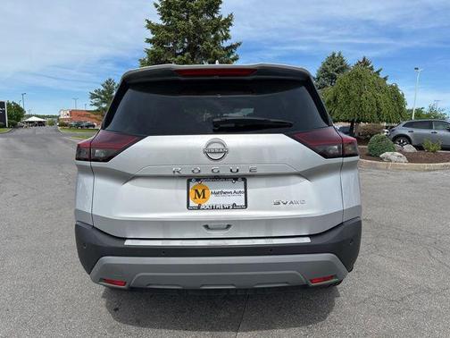 Brilliant Silver Metallic 2023 Nissan Rogue SV