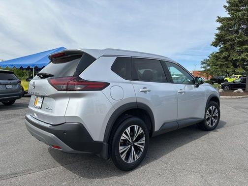 Brilliant Silver Metallic 2023 Nissan Rogue SV