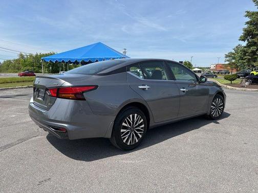 Gun Metallic 2023 Nissan Altima 2.5 SV