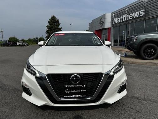 2022 Nissan Altima 2.5 SV