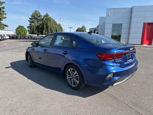 Deep Sea Blue 2022 Kia Forte LXS