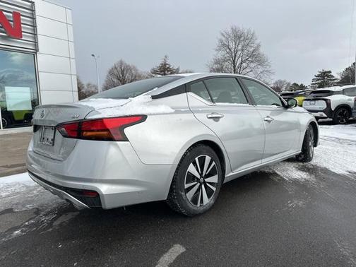 2020 Nissan Altima 2.5 SV
