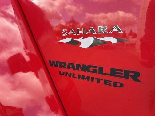 Firecracker Red Clearcoat 2017 Jeep Wrangler Unlimited Sahara