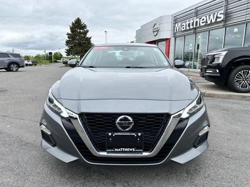 2022 Nissan Altima 2.5 SV