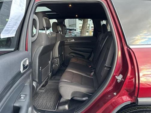 2020 Jeep Grand Cherokee Laredo