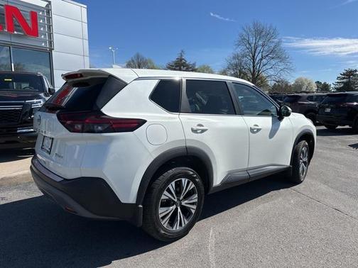 2022 Nissan Rogue SV