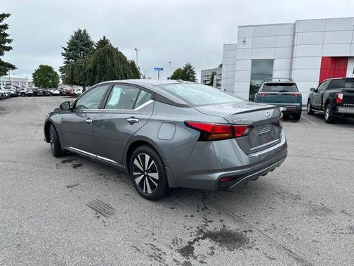 Gun Metallic 2022 Nissan Altima 2.5 SV