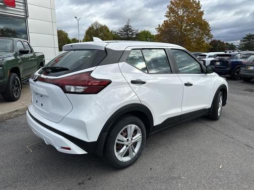 2021 Nissan Kicks S
