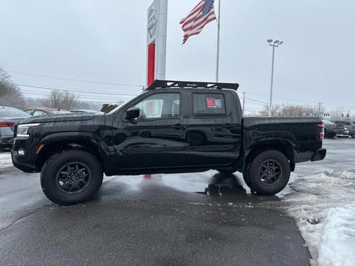 2023 Nissan Frontier SV