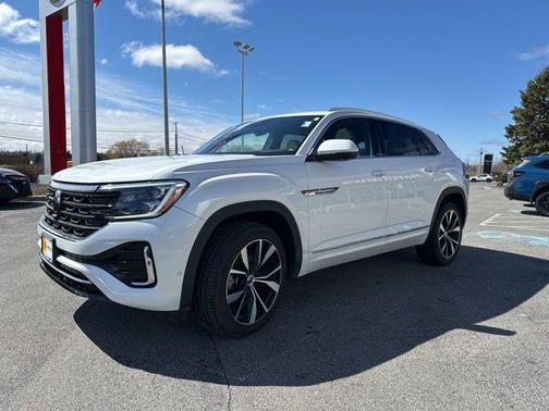 2024 Volkswagen Atlas Cross Sport 2.0T SEL Premium