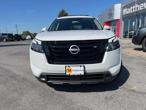 2025 Nissan Pathfinder SV 4WD