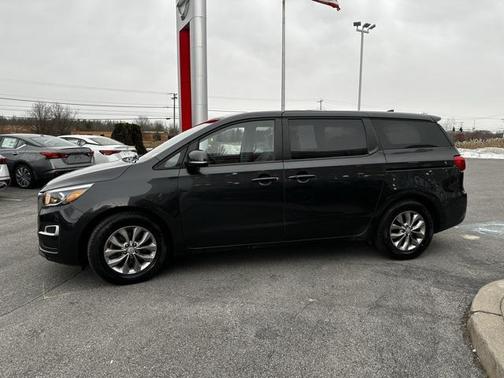 2021 Kia Sedona LX