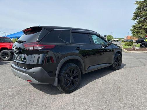 Super Black 2022 Nissan Rogue SV