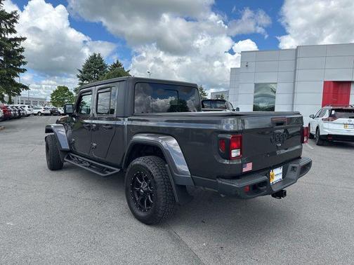 Granite Crystal Metallic Clearcoat 2023 Jeep Gladiator Sport S