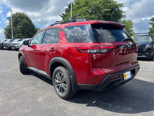 Scarlet Ember Tintcoat 2026 Nissan Pathfinder SV