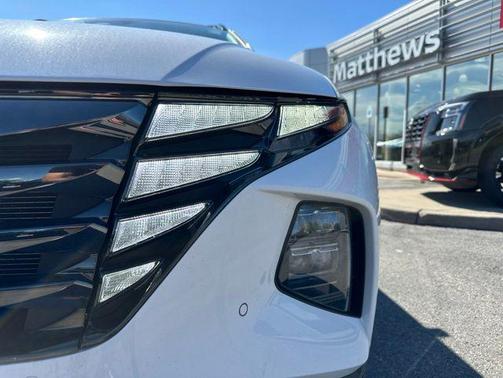 White Pearl 2024 Hyundai TUCSON Limited