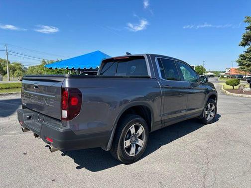 Silver 2024 Honda Ridgeline RTL