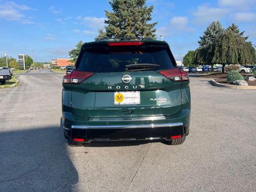 Obsidian Green 2026 Nissan Rogue Platinum