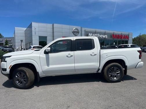 Glacier White 2026 Nissan Frontier SV