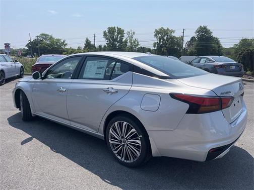 2025 Nissan Altima 2.5 SL